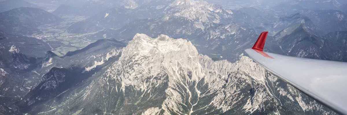 Flugwegposition um 05:49:21: Aufgenommen in der Nähe von Gemeinde Spital am Pyhrn, 4582, Österreich in 1748 Meter
